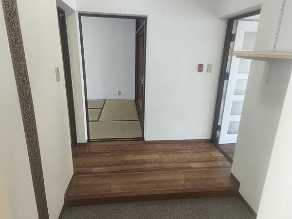 玄関を拡大表示