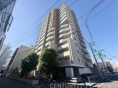 外観:駅徒歩1分の免震構造マンションです南東向き住戸のため、冬場でも明るい日差しが差し込みます 外観:駅徒歩1分の免震構造マンションです南東向き住戸のため、冬場でも明るい日差しが差し込みます