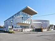 中新田保育園まで988m