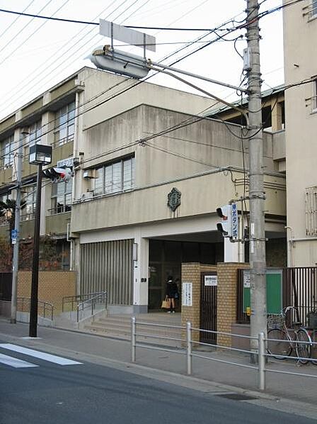 大阪市立高倉小学校まで287m