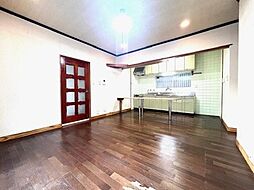 桜井市外山　中古戸建 6LDKのリビング/ダイニング