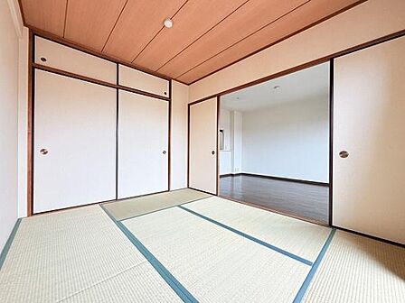 和室6帖。リビングに隣接し開放的にお使いいただけます。