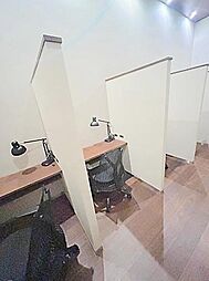 リモートワークの際にも便利なワーキングスペース有！