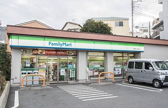 ファミリーマー...