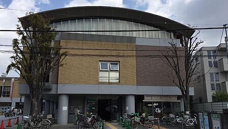 世田谷区立粕谷図書館まで350m