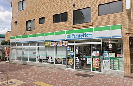 ファミリーマート向原一丁目店まで600m