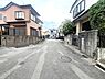 その他：前面道路広々♪楽々駐車できます！