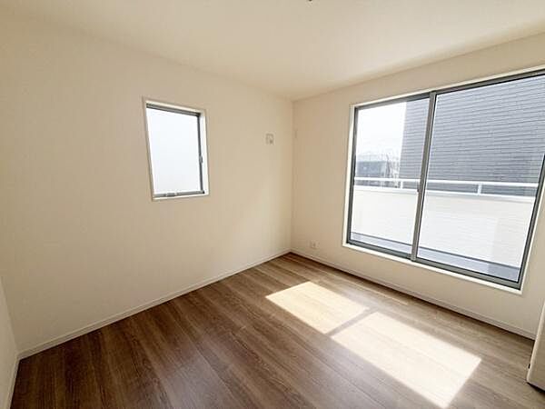 洋室を拡大表示