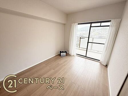 ■バルコニーに面した開放感のあるお部屋です!