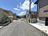 その他：■現地撮影写真■広々とした前面道路で駐車も楽々！
