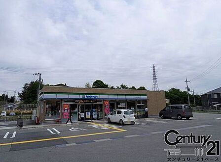 ファミリーマート近鉄桜井駅前店まで489m