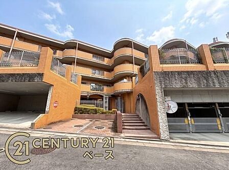 近鉄生駒駅まで徒歩約14分！最上階、南西向き！お気軽にお問合せ下さい。