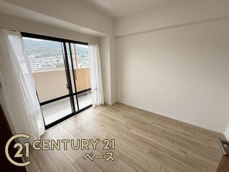 ■バルコニーに面した開放感のあるお部屋です！
