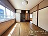 和室：南西向きの2階の和室は日当たり良好！