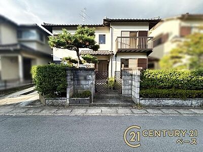 外観:2025年内装リフォーム済!約49坪と広々とした邸宅です!お気軽にお問い合わせください! 外観:2025年内装リフォーム済!約49坪と広々とした邸宅です!お気軽にお問い合わせください!
