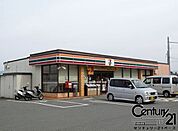 セブンイレブン近鉄大輪田駅前店まで191m