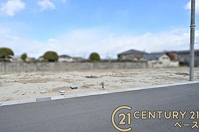 外観:■現地撮影写真■敷地面積は約43坪と広々!お気軽にお問い合わせください! 外観:■現地撮影写真■敷地面積は約43坪と広々!お気軽にお問い合わせください!