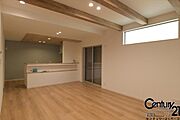 ■ご家族でくつろいでいただける広々したリビングです！全窓ペアガラス標準装備！■