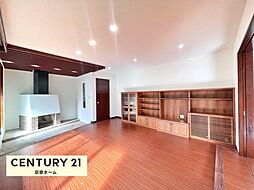 奈良市東登美ヶ丘6丁目 6SLDKのリビング/ダイニング