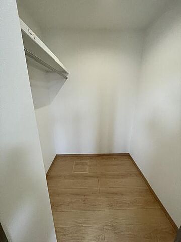 収納 彦根市大堀町