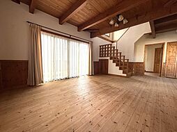 愛知郡愛荘町長野　中古戸建 3LDKのリビング/ダイニング