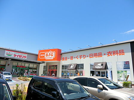 ザ・ビック彦根店まで988m、営業時間 9:00~22:00ATMコーナーもございます。専門店も充実しています。