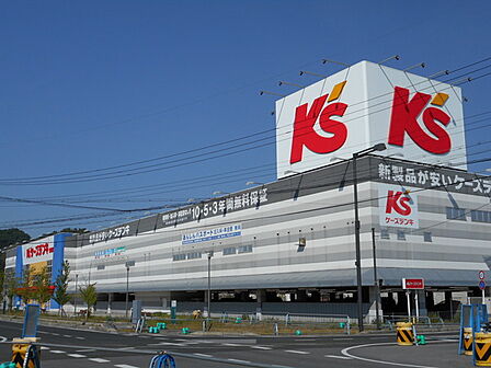 ケーズデンキ彦根店まで495m、ケーズ電気もすぐ側
