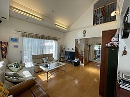 彦根市新海浜1丁目　中古戸建 4SLDKのリビング/ダイニング