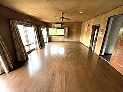 彦根市正法寺町　中古戸建 3LDKのリビング/ダイニング