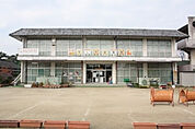 岸和田市立岸城幼稚園まで762m