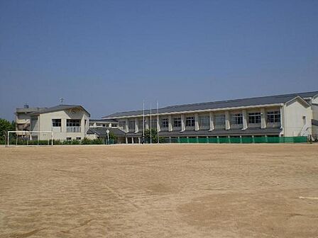 泉佐野市立日根野中学校まで1180m