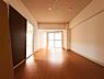 洋室：【洋室】室内綺麗にお使いされておりました。是非、現地にてご覧ください。