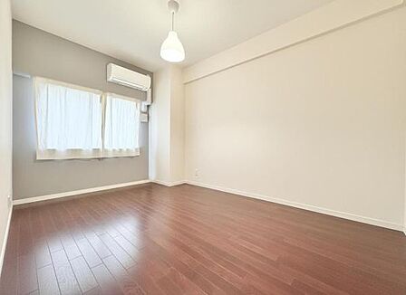 約7帖の洋室です!WIC付きのお部屋になります!