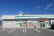 ファミリーマート長浜柳町店まで594m