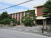 長浜市立神照小学校まで2353m