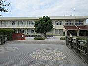 長浜市立長浜北小学校まで905m