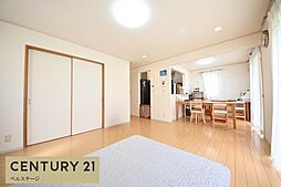 JR内房線　木更津市ほたる野2丁目　中古戸建 4LDKのリビング/ダイニング