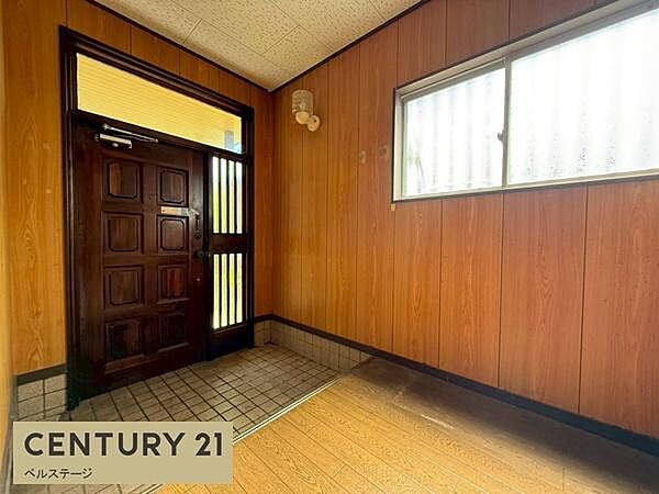 玄関を拡大表示