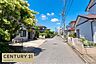 その他：見通し良好で安心感のある広い前面道路