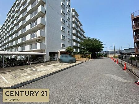 駐車もスムーズなゆとりある住まい