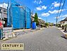 その他：住宅街の落ち着いた街並みに位置し、前面道路はゆったりとした広さを確保。車の出入りもしやすく、毎日の通勤や買い物など、車を使うご家庭にも嬉しい住環境です。周辺の街並みもぜひ現地でご確認ください。