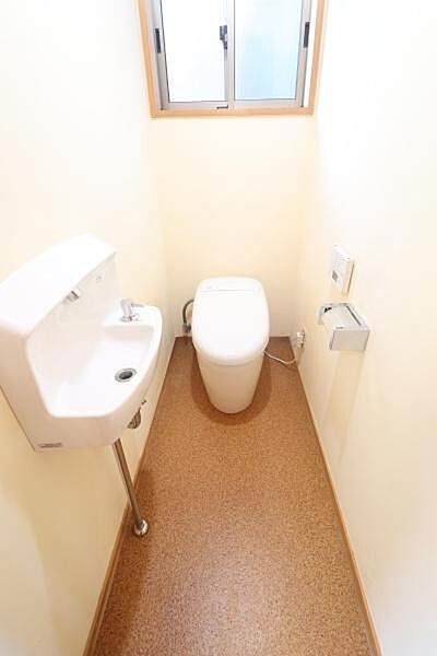 トイレを拡大表示