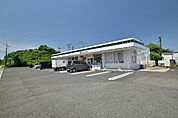 コンビニ ファミリーマート喜入港店 280m