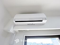 [設備] エアコンは空気を汚さず場所も取らないので、お部屋を広く使えます。設置工事などの初期費用がカットできるのは嬉しいですね。