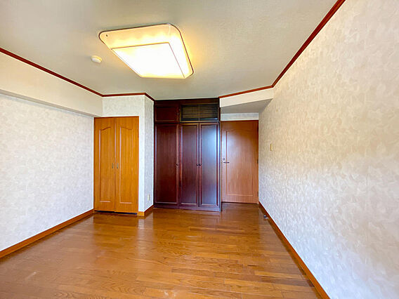 洋室には十分な...