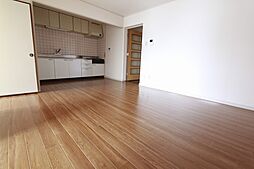 広島電鉄宮島線 修大協創中高前駅 徒歩20分の賃貸マンション 1階3LDKのリビング/ダイニング