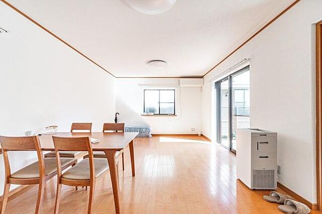 リビング/ダイニング 町田市根岸2丁目