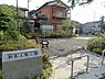 周辺：和泉土橋公園まで752m、住宅街のコンパクトな公園です。