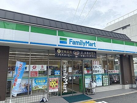 ファミリーマート梅津段町店まで94m