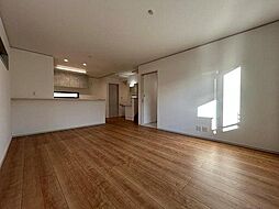 右京区嵯峨野投渕町2号地　築後未入居 4LDKのリビング/ダイニング